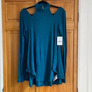 New with tags! Free people knit top - size Small